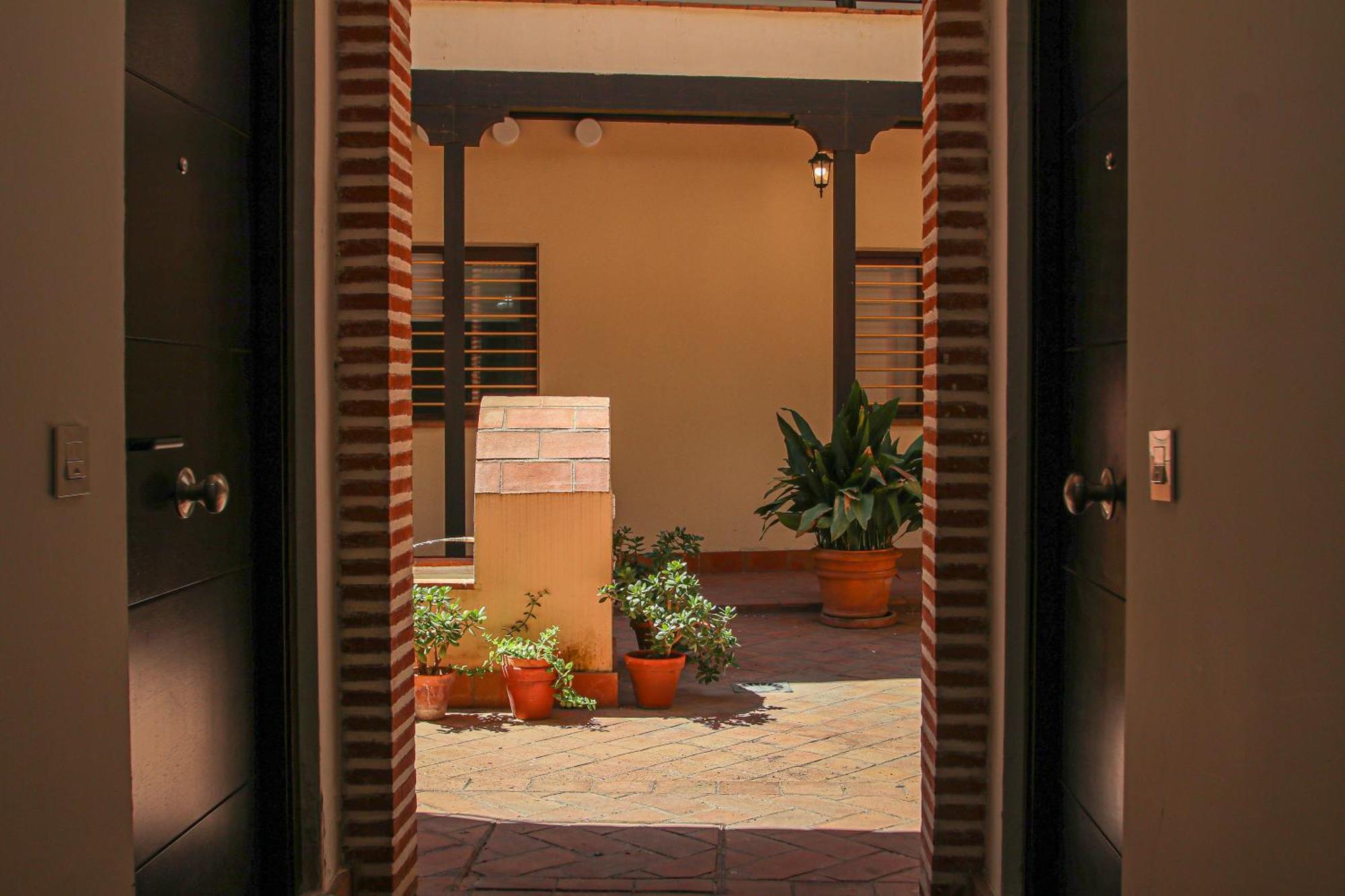 Charming Apt In The Center - 10M Walk Isla Magica Sevilla Buitenkant foto