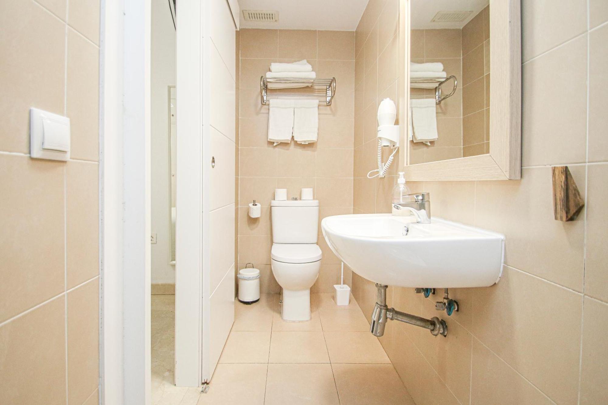 Charming Apt In The Center - 10M Walk Isla Magica Sevilla Buitenkant foto